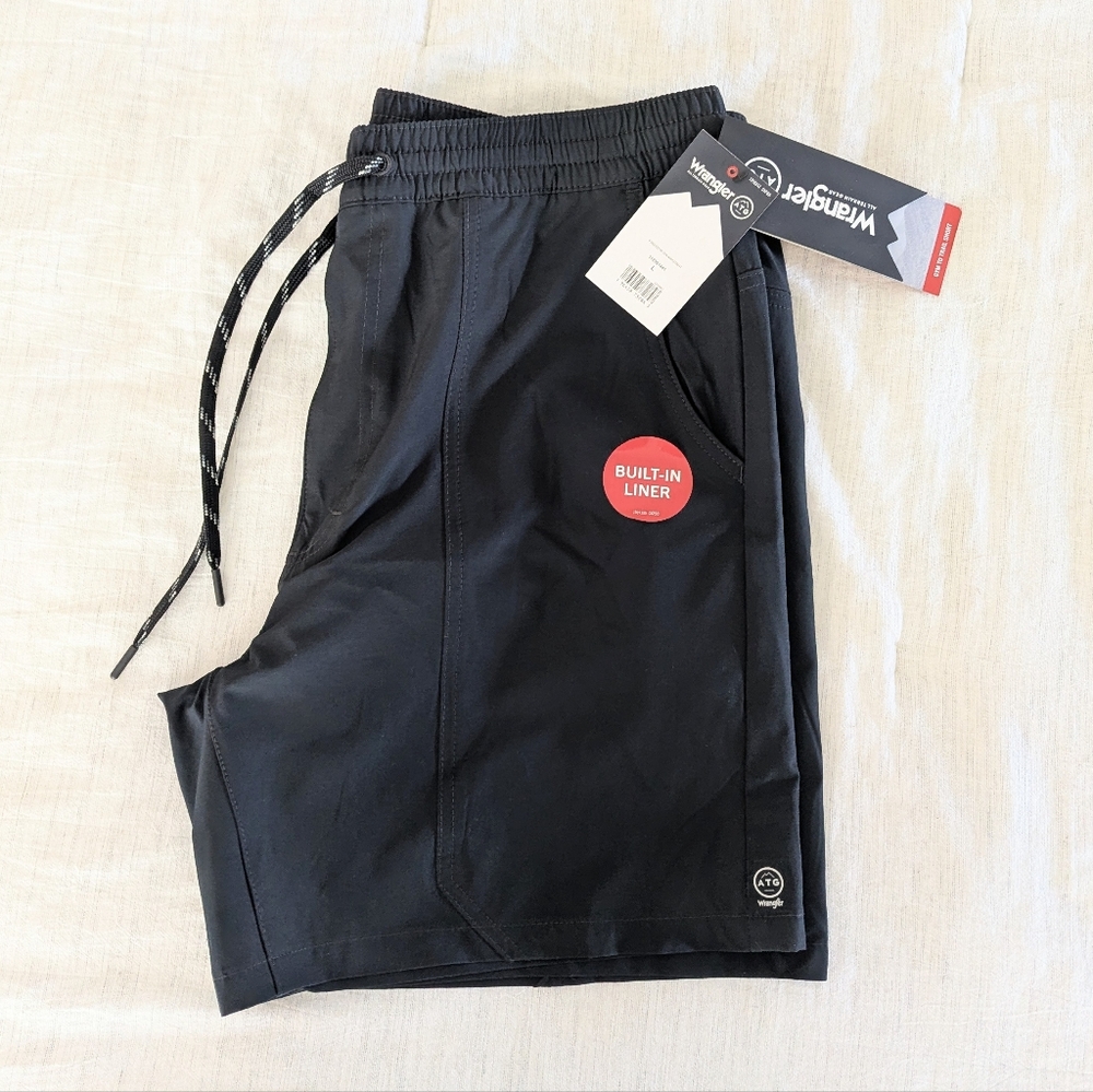 Wrangler ATG Men's Gym To Trail Short in Black Size Large